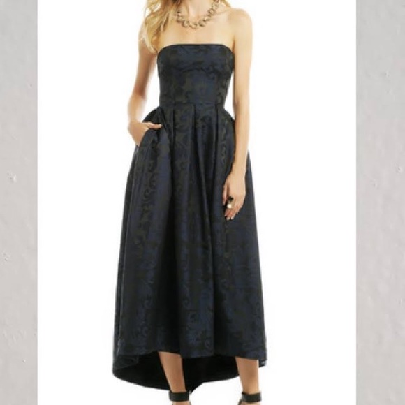 MONIQUE LHUILLIER strapless dress gown size 8